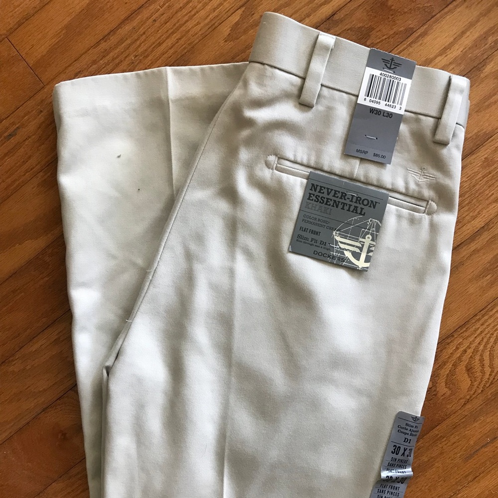 NWT D1 Slim fit Dockers 30x30